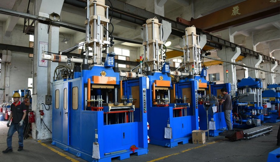 The Benefits of Using Vertical Injection Moulding Machine